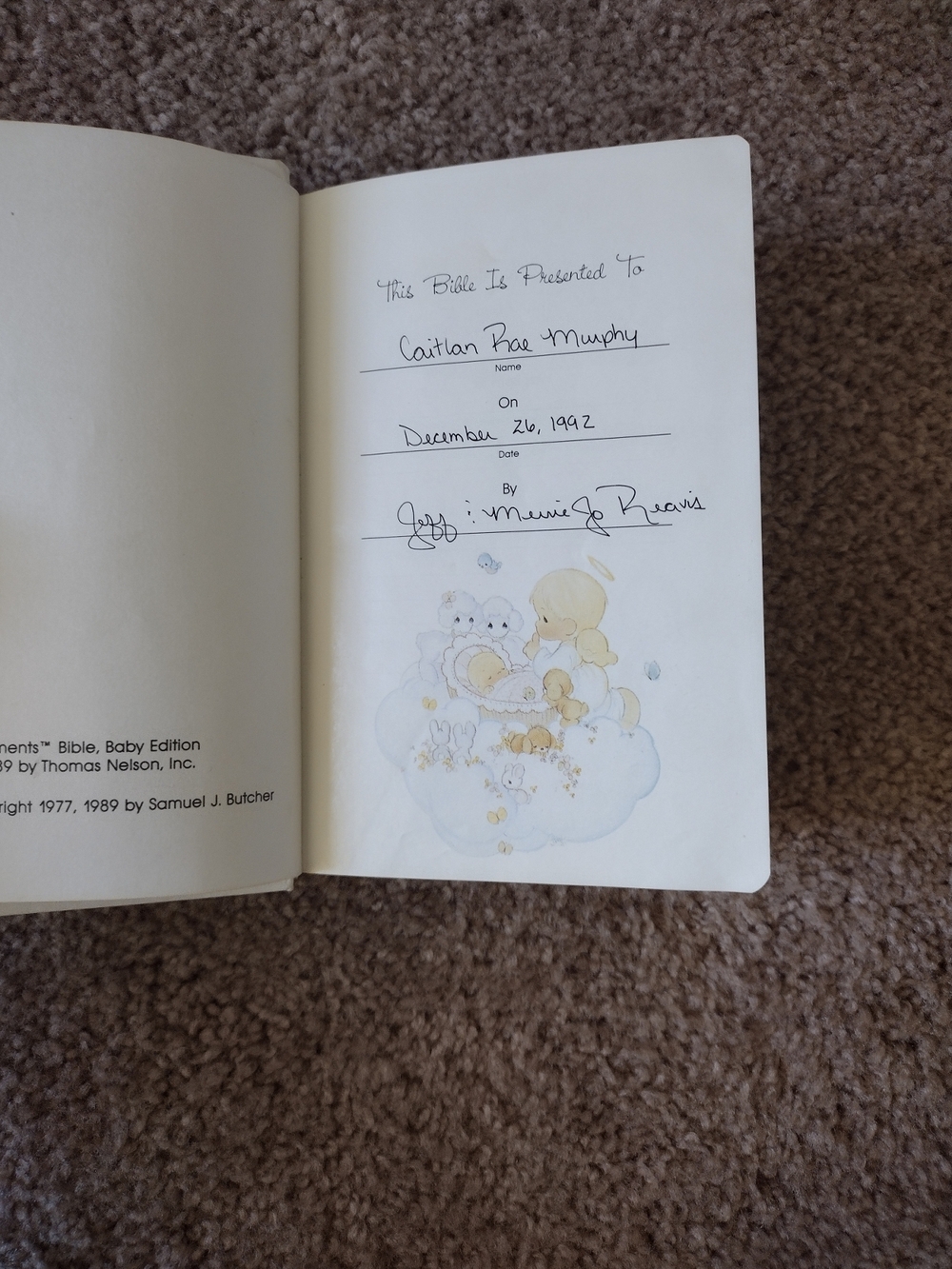 Vintage 1980's Precious Moments Bible - White Illustrated Cover - Picture 6 of 16